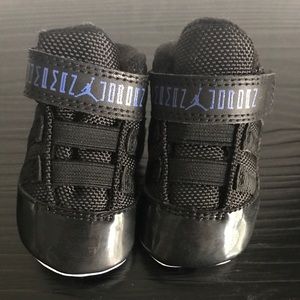 Air Jordan Space Jam 11s